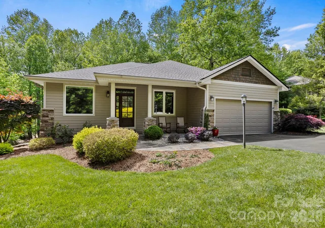 1st image of 547 Pinnacle Peak Ln, Flat Rock, NC 28731 | MLS# 4380759