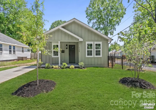 1st image of 125 Oregon St, Charlotte, NC 28208 | MLS# 4380783