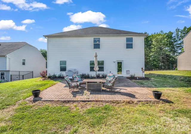 Photo 4 of Single family home for sale at 104 Bermuda Run, Shelby, NC 28150 | MLS# 4380786 | Listing updated on 2026-06-03
