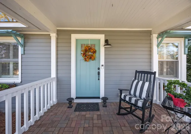 Photo 3 of Single family home for sale at 106 N Turner Ave, Charlotte, NC 28216 | MLS# 4380792 | Listing updated on 2026-09-16