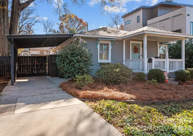 Photo 3 of Single family home for sale at 106 N Turner Ave, Charlotte, NC 28216 | MLS# 4380792 | Listing updated on 2026-09-16