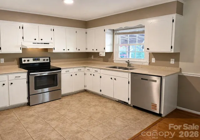 3rd image of 320 Amhurst Dr, Kings Mountain, NC 28086 | MLS# 4380797