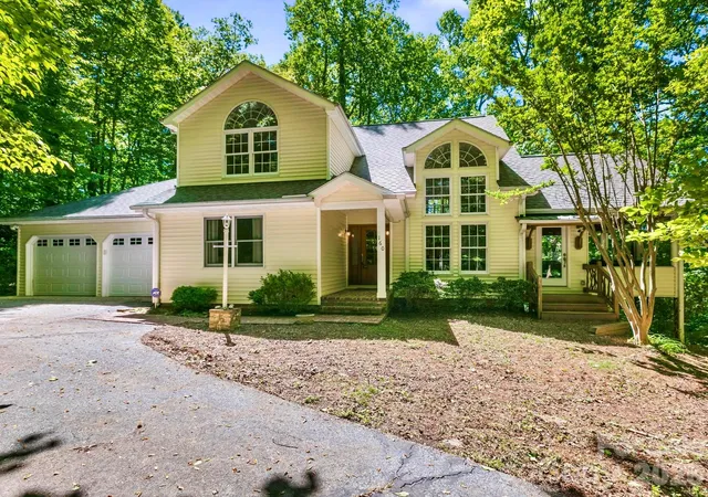 Homes for sale in Saluda, NC | 160 Little Mine Mountain Dr, Saluda, NC 28773 | MLS# 4380801