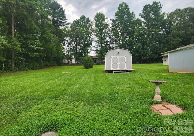 Photo 3 of Single family home for sale at 189 Brook Crk Dr, Troutman, NC 28166 | MLS# 4380851 | Listing updated on 2026-08-19