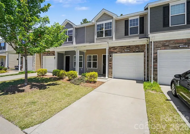 2nd image of 13635 Browhill Ln, Charlotte, NC 28278 | MLS# 4380856