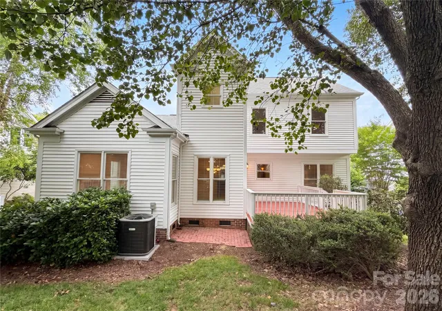 Photo 4 of Single family home for sale at 7906 Elphin Ct, Charlotte, NC 28270 | MLS# 4380884 | Listing updated on 2026-10-08