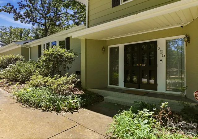 Photo 3 of Single family home for sale at 225 Stonewall Rd, Salisbury, NC 28144 | MLS# 4380928 | Listing updated on 2026-07-28