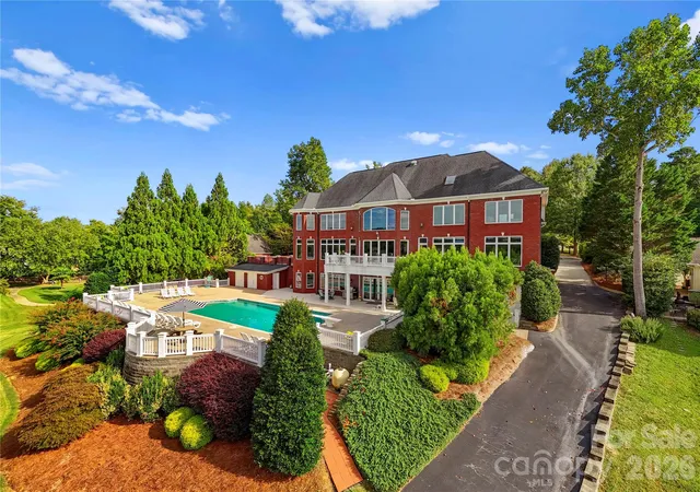 Photo 4 of Single family home for sale at 249 Blue Heron Dr, Rock Hill, SC 29732 | MLS# 4380979 | Listing updated on 2026-06-11