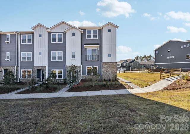 Homes for sale in Fort Mill, SC | 363 Golden Maple Ct, Fort Mill, SC 29708 | MLS# 4381012