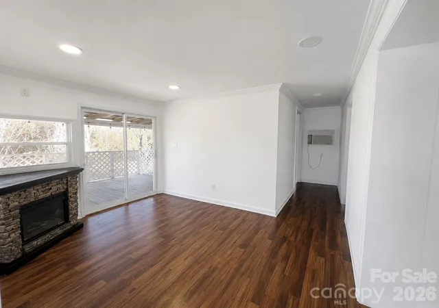 Photo 3 of Single family home for sale at 322 Mount View Ln, New London, NC 28127 | MLS# 4381016 | Listing updated on 2026-09-08