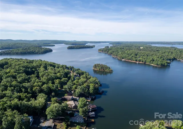 10th image of 292 N Shoreline Dr, New London, NC 28127 | MLS# 4381025