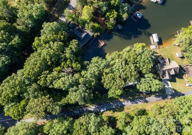 2nd image of 292 N Shoreline Dr, New London, NC 28127 | MLS# 4381025