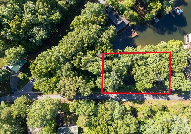 3rd image of 292 N Shoreline Dr, New London, NC 28127 | MLS# 4381025