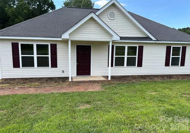 Homes for sale in Wingate, NC | 1002 Crescent Wy, Wingate, NC 28174 | MLS# 4381075