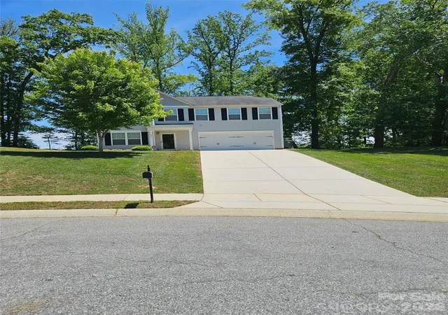 Photo 2 of Single family home for sale at 310 Askin Ln, Salisbury, NC 28146 | MLS# 4381077 | Listing updated on 2026-09-20