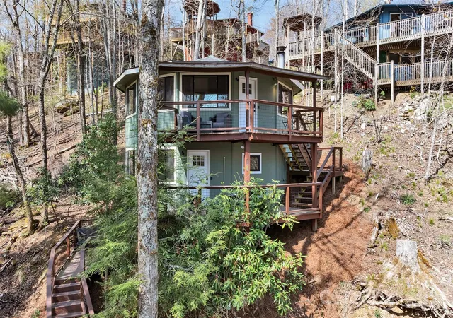 Photo 1 of Single family home for sale at 109 Beechwood Ln, Beech Mountain, NC 28604 | MLS# 4381094 | Listing updated on 2026-08-04