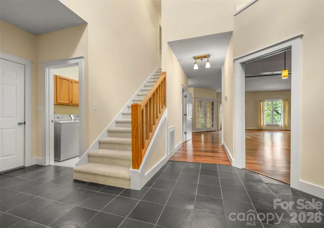 Photo 3 of Single family home for sale at 4 Lacoste Dr, Hendersonville, NC 28739 | MLS# 4381202 | Listing updated on 2026-09-13