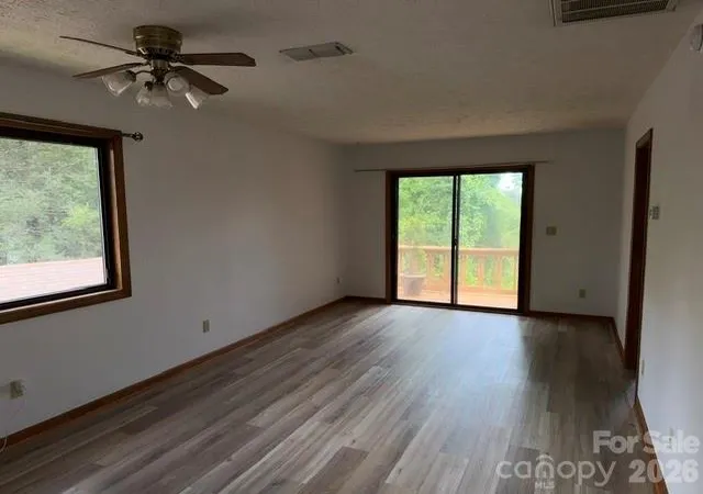 Homes for sale in Hendersonville, NC | 581 Courtwood Ln #6, Hendersonville, NC 28739 | MLS# 4381221