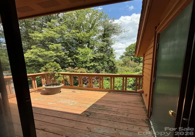 7th image of 581 Courtwood Ln #6, Hendersonville, NC 28739 | MLS# 4381221