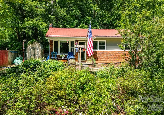 Homes for sale in Swannanoa, NC | 203 Kennedy Dr #21 & 22, Swannanoa, NC 28778 | MLS# 4381236