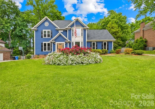 Photo 2 of Single family home for sale at 1066 Briarcliff Rd, Mooresville, NC 28115 | MLS# 4381253 | Listing updated on 2026-09-24