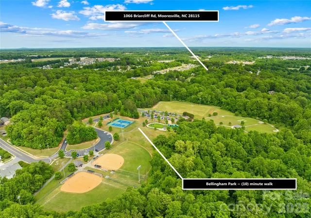 Photo 4 of Single family home for sale at 1066 Briarcliff Rd, Mooresville, NC 28115 | MLS# 4381253 | Listing updated on 2026-09-24
