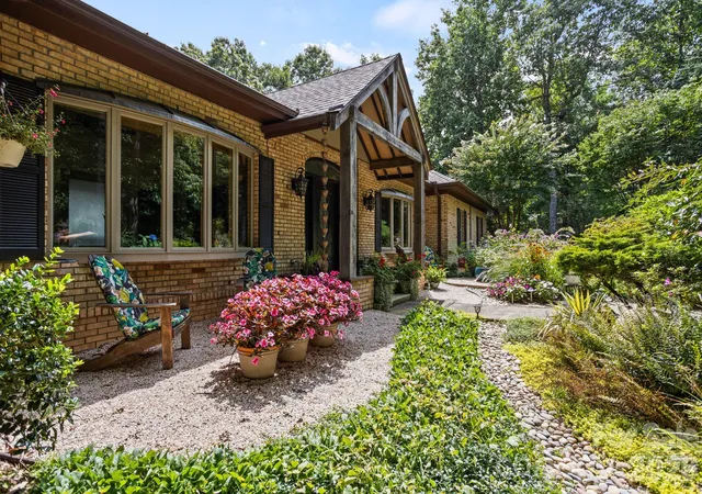 3rd image of 163 Old Poplar Ln, Flat Rock, NC 28731 | MLS# 4381319