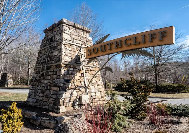 image of 9998 Southcliff Pkwy, Fairview, NC 28730 | MLS# 4381327