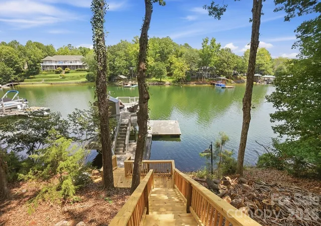 Photo 2 of Single family home for sale at 16121 Tana Tea Cir, Fort Mill, SC 29708 | MLS# 4381341 | Listing updated on 2026-08-15