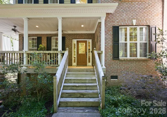 Photo 3 of Single family home for sale at 2006 Wedgewood Dr, Matthews, NC 28104 | MLS# 4381353 | Listing updated on 2026-08-27