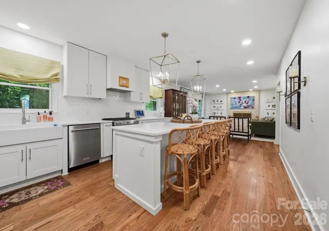 2nd image of 1015 Thistle Ct, Charlotte, NC 28211 | MLS# 4381396