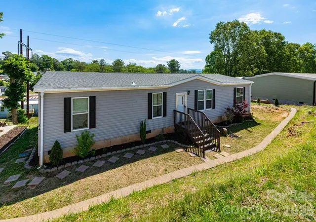 3rd image of 84 Hazelwood Rd, Asheville, NC 28806 | MLS# 4381398