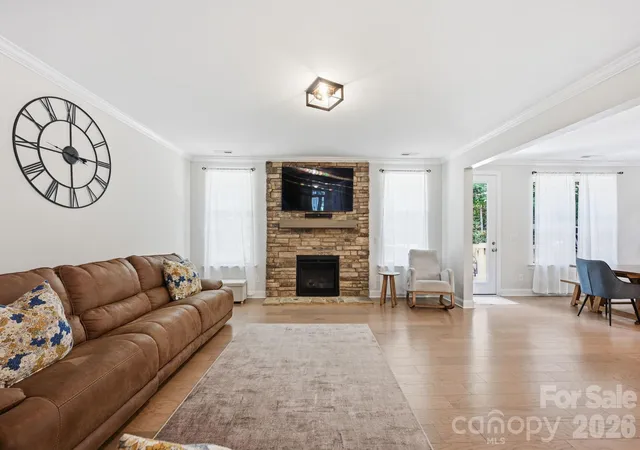 Photo 4 of Single family home for sale at 125 Sweet Grass Ln, Mooresville, NC 28115 | MLS# 4381400 | Listing updated on 2026-10-07