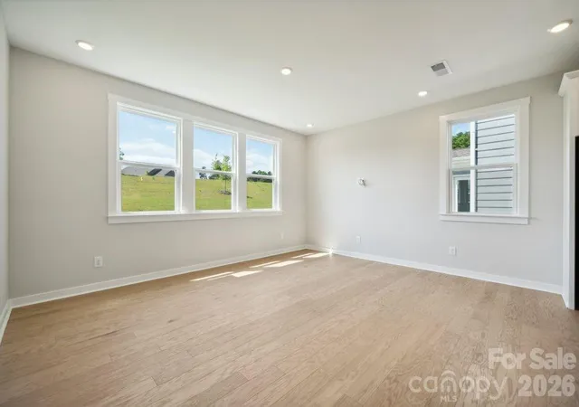 3rd image of 18427 Cove Landing Rd, Charlotte, NC 28278 | MLS# 4381409