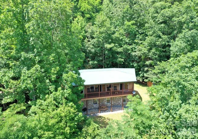 Homes for sale in Tuckasegee, NC | 470 Bear Ridge Rd, Tuckasegee, NC 28783 | MLS# 4381426