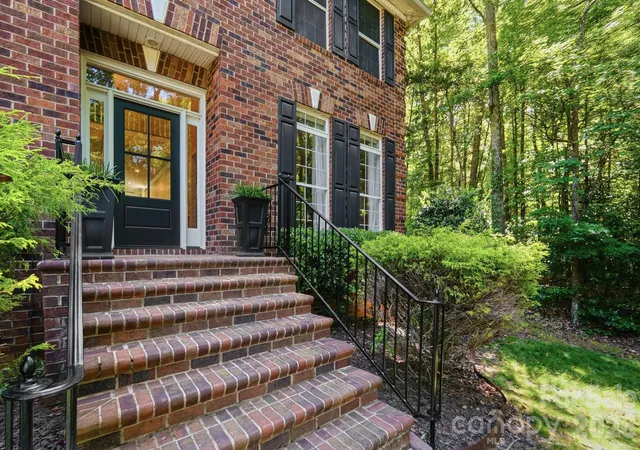 2nd image of 11915 Austin Ct, Mint Hill, NC 28227 | MLS# 4381434
