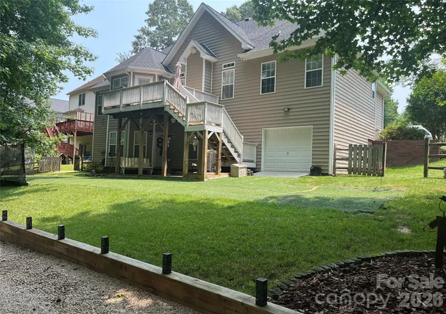Homes for sale in Fort Mill, SC | 829 Savannah Pl Dr, Fort Mill, SC 29715 | MLS# 4381436