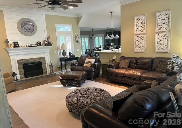 Homes for sale in Fort Mill, SC | 829 Savannah Pl Dr, Fort Mill, SC 29715 | MLS# 4381436