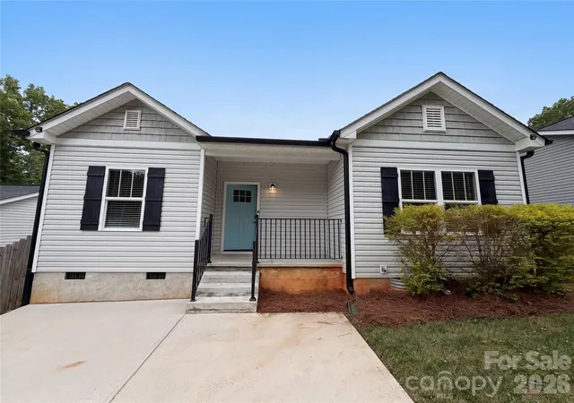 Photo 1 of Sale Pending at 5704 Woodard St, Charlotte, NC 28269 | MLS# 4381445 | Listing updated on 2026-09-16