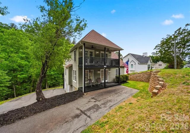 4th image of 909 36Th Ave Nw, Hickory, NC 28601 | MLS# 4381467