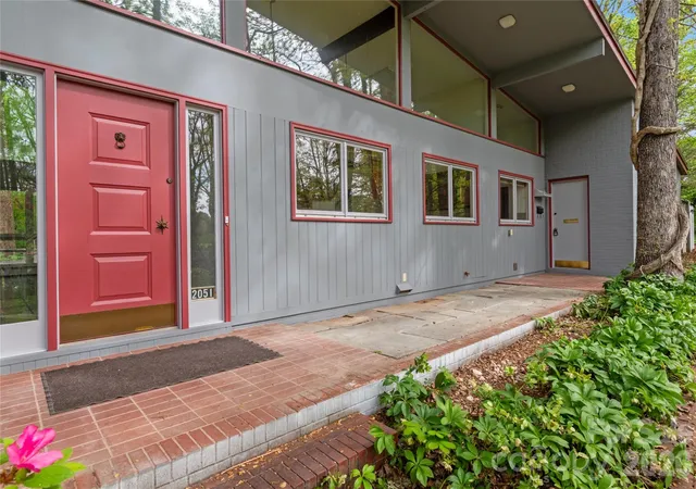 2nd image of 2051 Royall Dr, Winston Salem, NC 27106 | MLS# 4381495