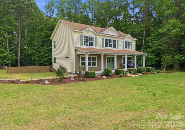 Photo 4 of Single family home for sale at 305 Hedrick Lambe Dr, Salisbury, NC 28146 | MLS# 4381504 | Listing updated on 2026-10-08