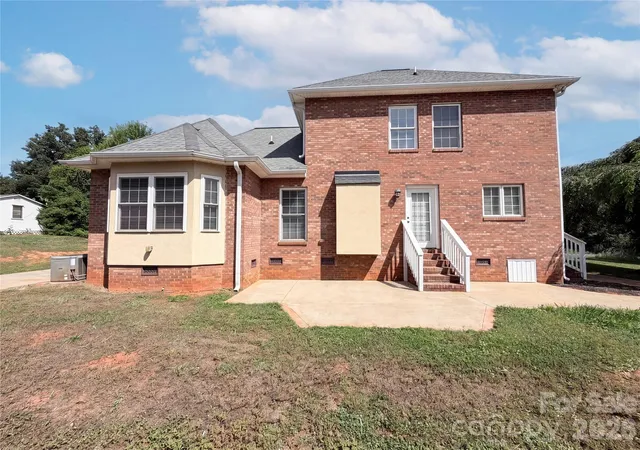Homes for sale in Cherryville, NC | 106 Woodfield Ln, Cherryville, NC 28021 | MLS# 4381508
