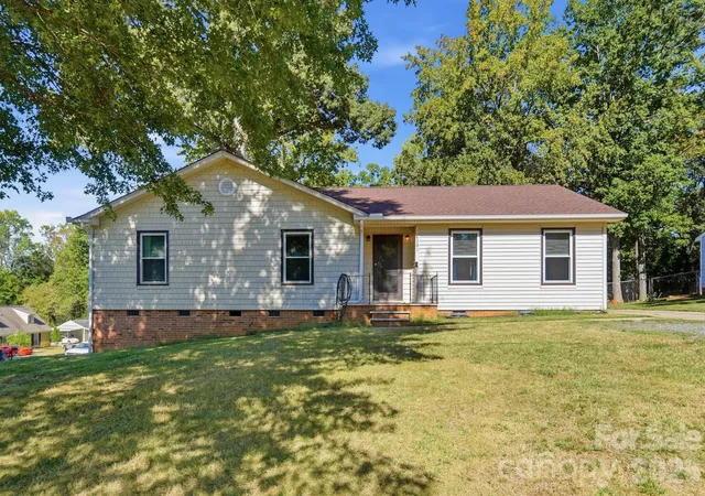 Photo 1 of Single family home for sale at 6301 Dwightware Blvd, Charlotte, NC 28227 | MLS# 4381527 | Listing updated on 2026-10-03