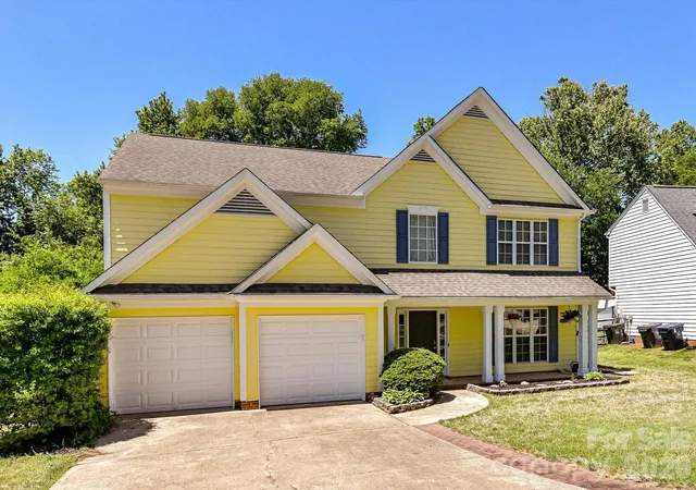 Photo 1 of Single family home for sale at 7512 Henderson Park Rd, Huntersville, NC 28078 | MLS# 4381550 | Listing updated on 2026-09-05