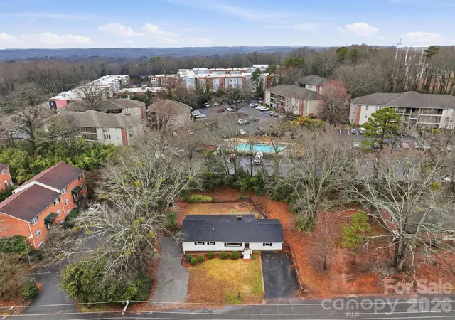 Photo 2 of Single family home for sale at 105 College Hts Blvd, Clemson, SC 29631 | MLS# 4381552 | Listing updated on 2026-08-25