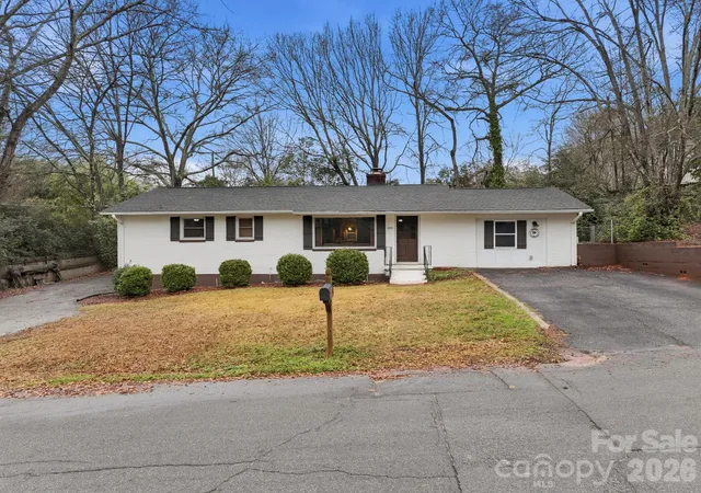 Photo 3 of Single family home for sale at 105 College Hts Blvd, Clemson, SC 29631 | MLS# 4381552 | Listing updated on 2026-08-25