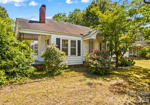 Photo 3 of Single family home for sale at 3161 Poplar Tent Rd, Concord, NC 28027 | MLS# 4381561 | Listing updated on 2026-08-31