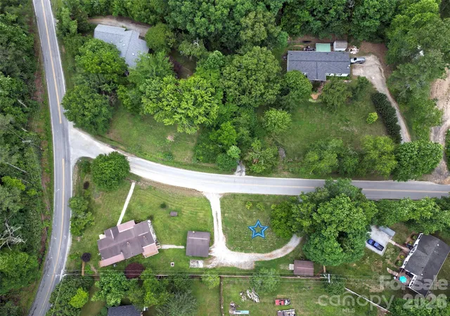 2nd image of 22 Mcminn Rd, Hendersonville, NC 28792 | MLS# 4381562