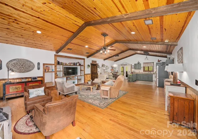 Photo 4 of Single family home for sale at 101 Waterwheel Dr, Greenmountain, NC 28740 | MLS# 4381594 | Listing updated on 2026-07-22